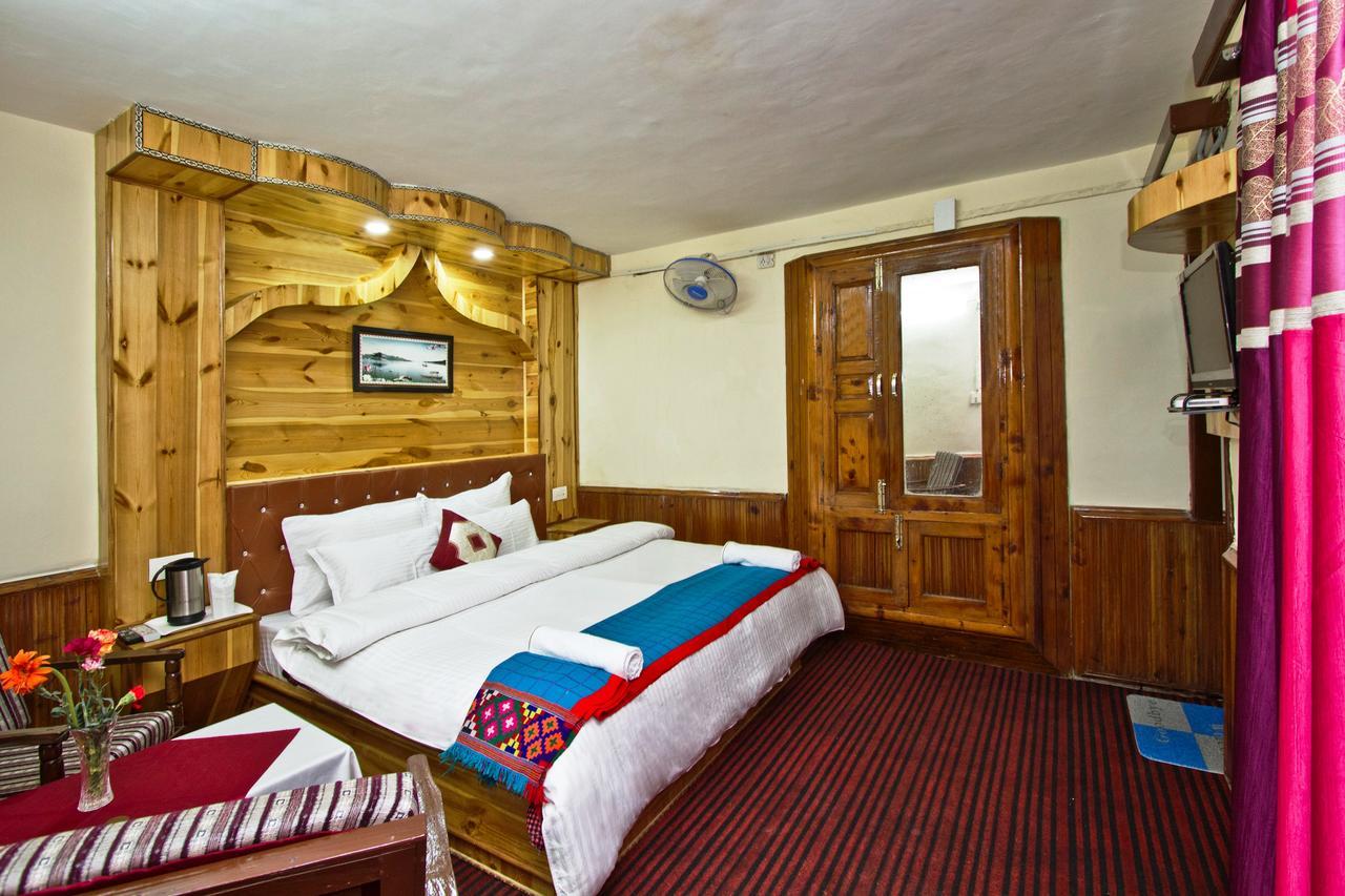 Hotel Vikrant Manāli Zewnętrze zdjęcie