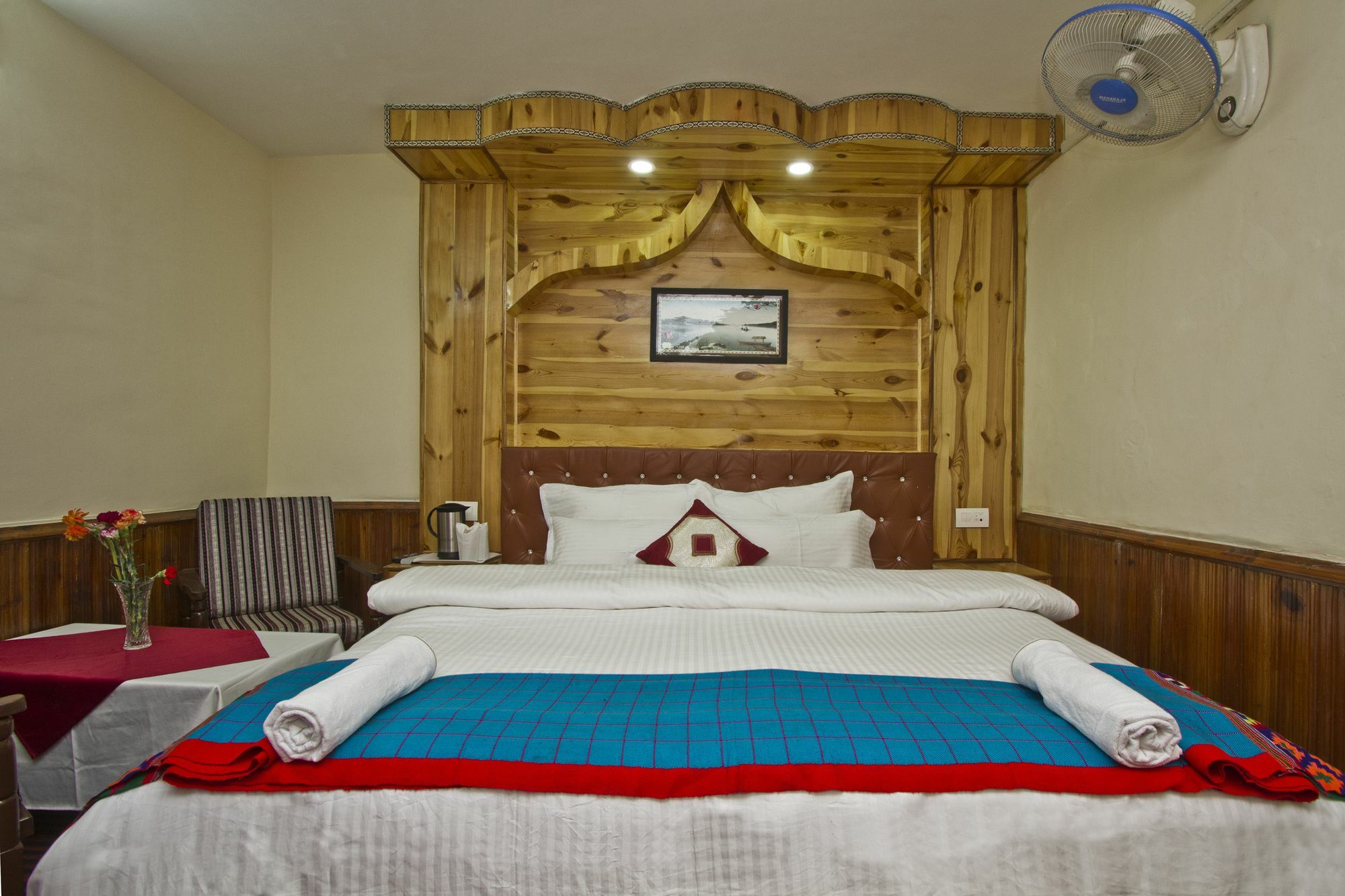 Hotel Vikrant Manāli Zewnętrze zdjęcie